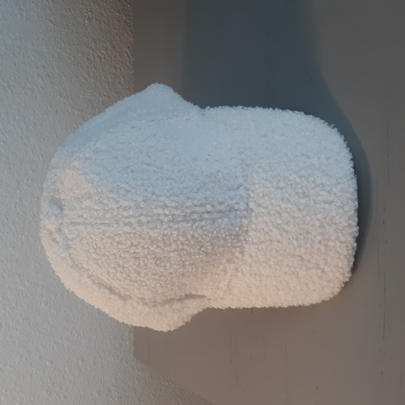 Sherpa Baseball Cap - Picture 4 of 8